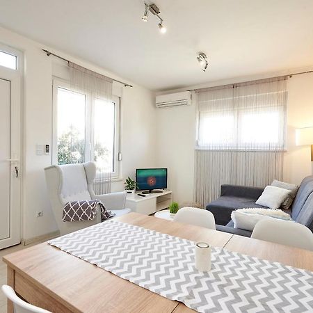 Apartmani Sara I Klara Trogir Exterior foto