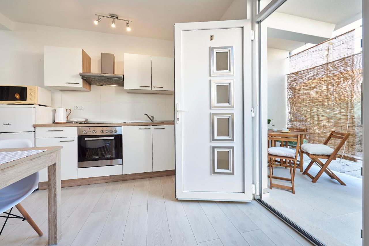 Apartmani Sara I Klara Trogir Exterior foto