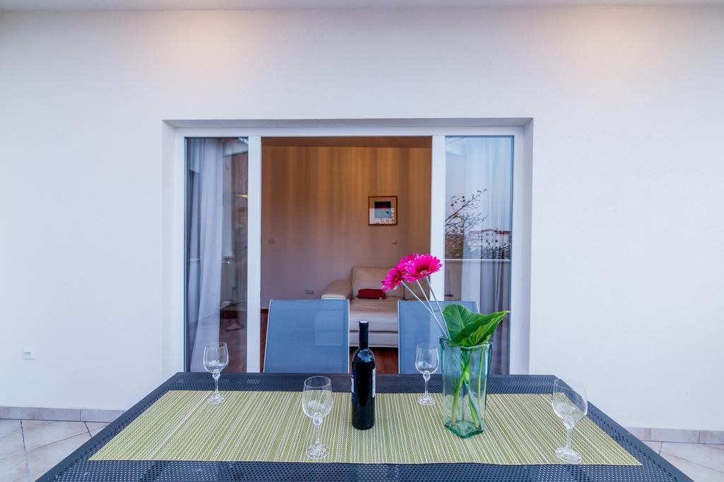 Apartmani Sara I Klara Trogir Exterior foto
