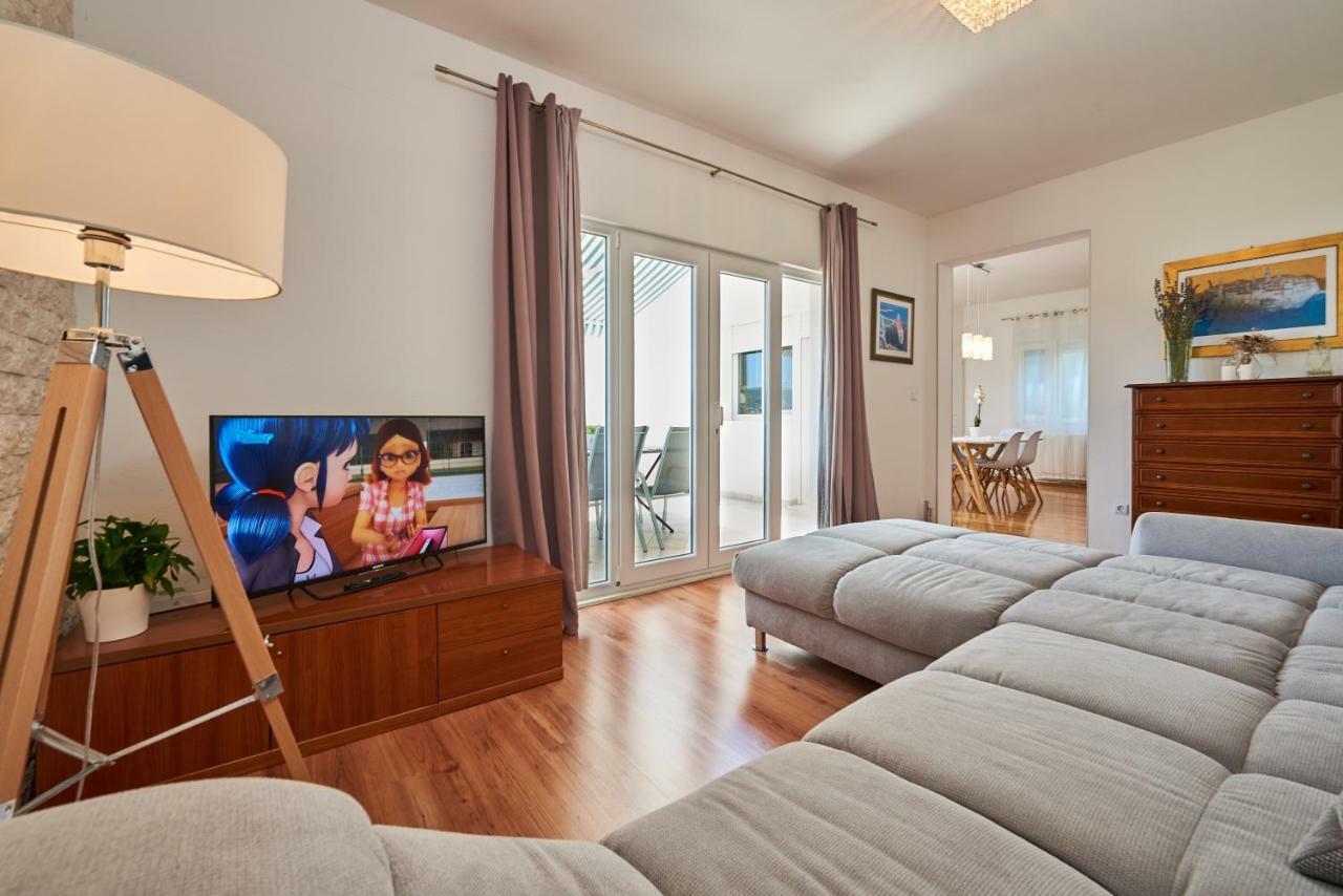 Apartmani Sara I Klara Trogir Exterior foto